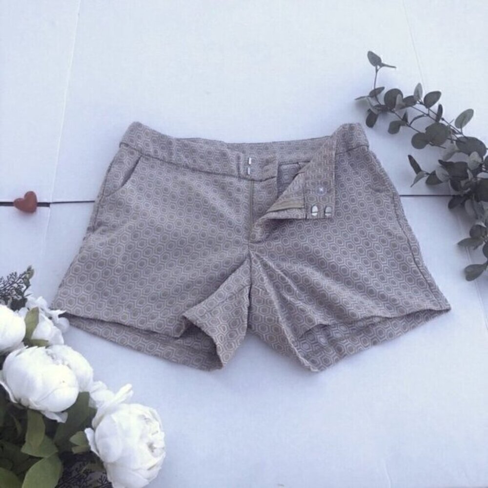 Metaphor Gold Shorts Size 6
